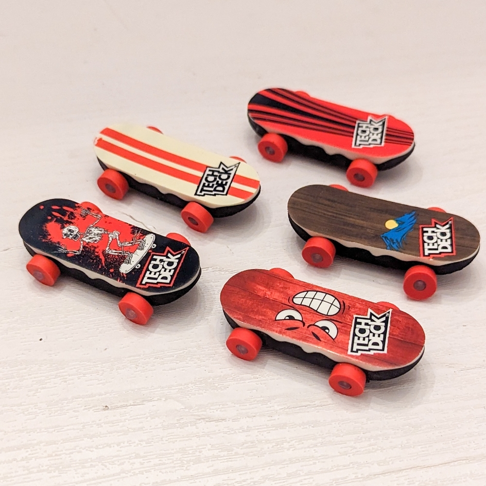TECH DECK Bendy Boards 5 Piece Set, Rubberized Fingerboards with Working Wheels